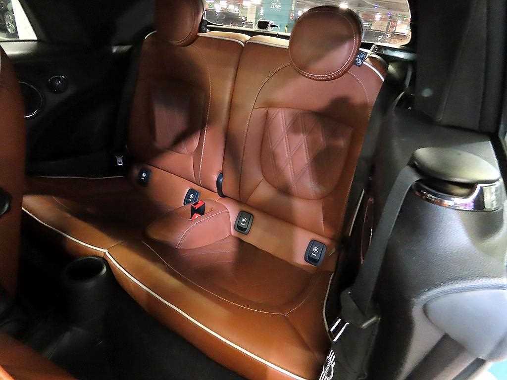 Mini Cooper Convertible — photo 09