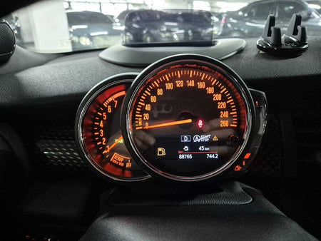 Mini Cooper Convertible — photo 13