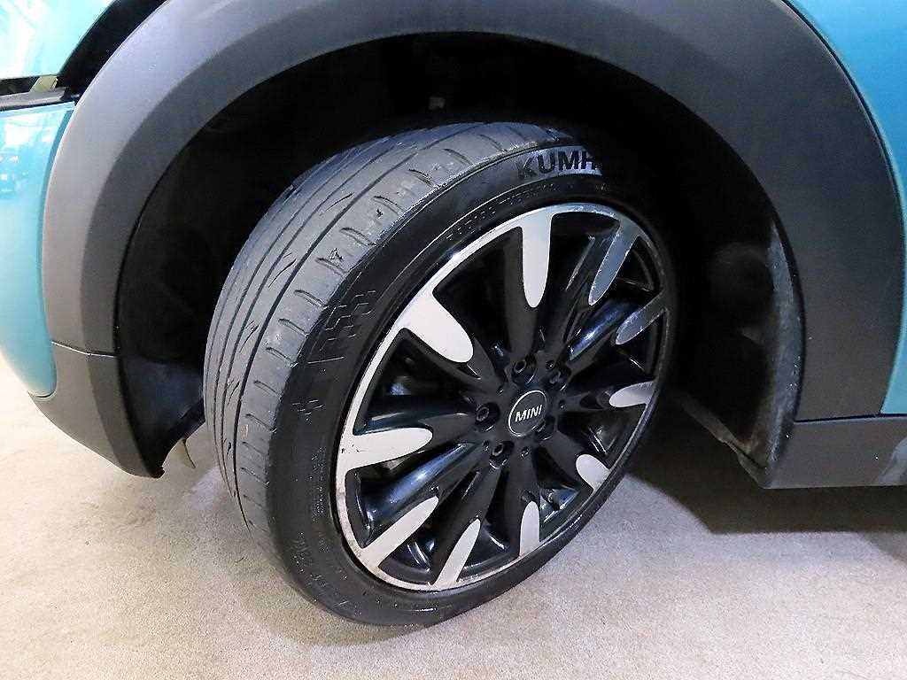 Mini Cooper Convertible — photo 20