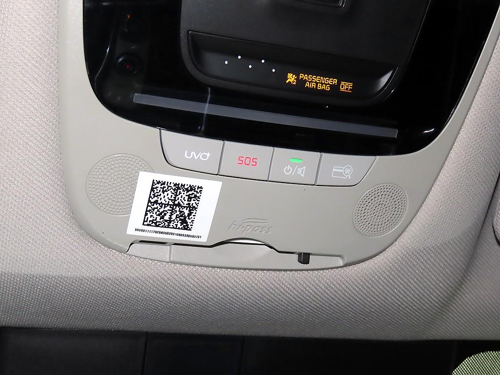 Kia Sorento — photo 13