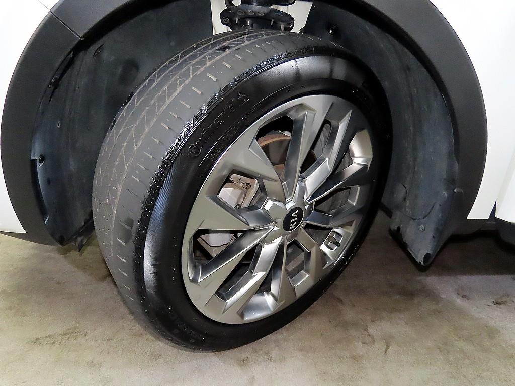 Kia Sorento — photo 20