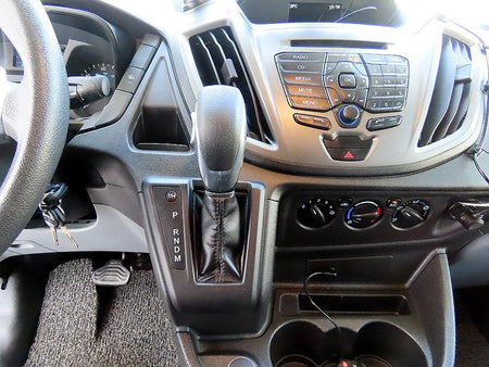 Ford Transit — photo 10