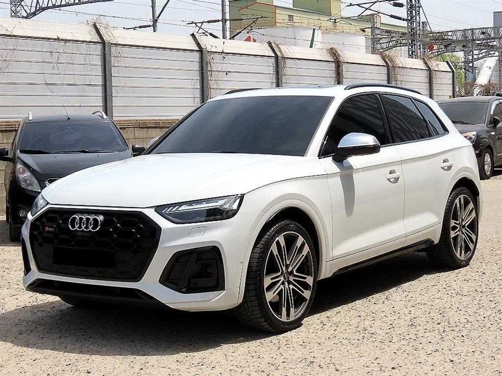 Audi SQ5 — photo 02