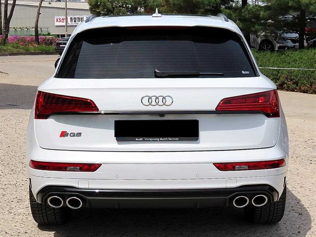 Audi SQ5 — photo 04