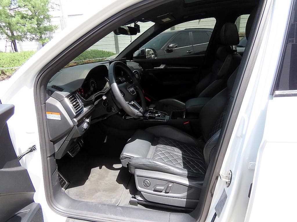 Audi SQ5 — photo 05