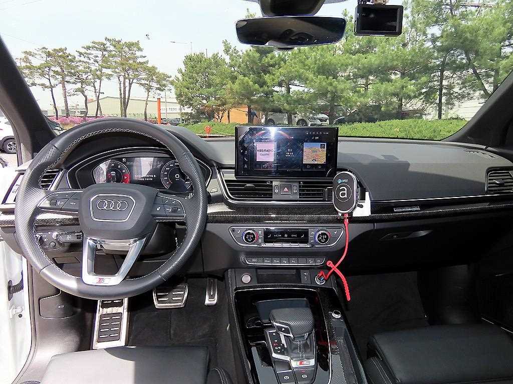 Audi SQ5 — photo 07