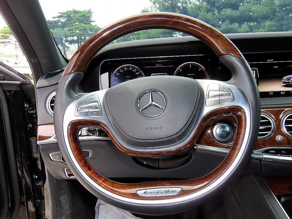 Mercedes-Benz S-Class — photo 08