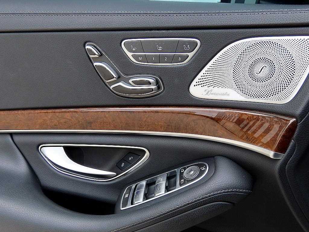 Mercedes-Benz S-Class — photo 11