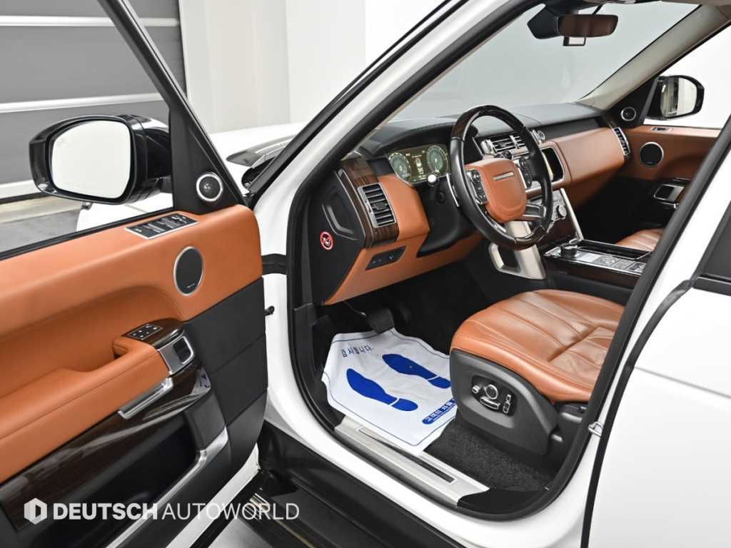 Land Rover Range Rover — photo 11