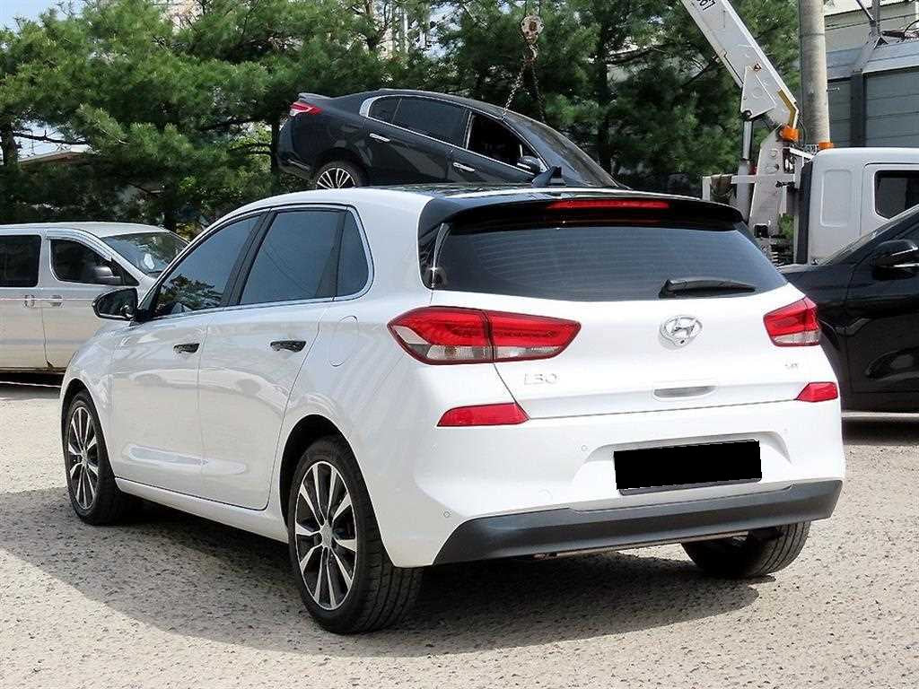 Hyundai i30 — photo 03