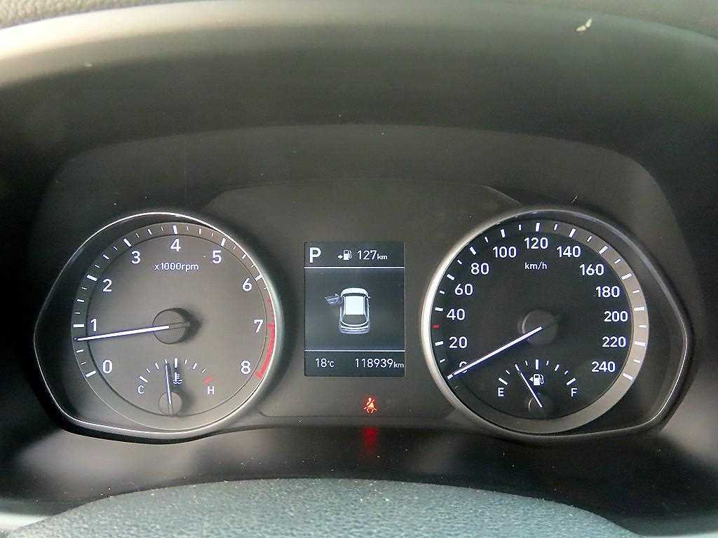 Hyundai i30 — photo 09
