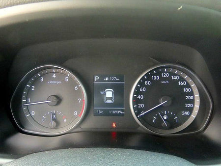 Hyundai i30 — photo 09