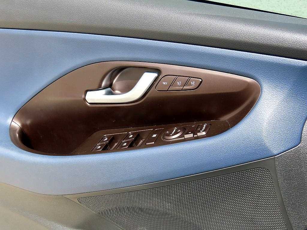 Hyundai i30 — photo 11