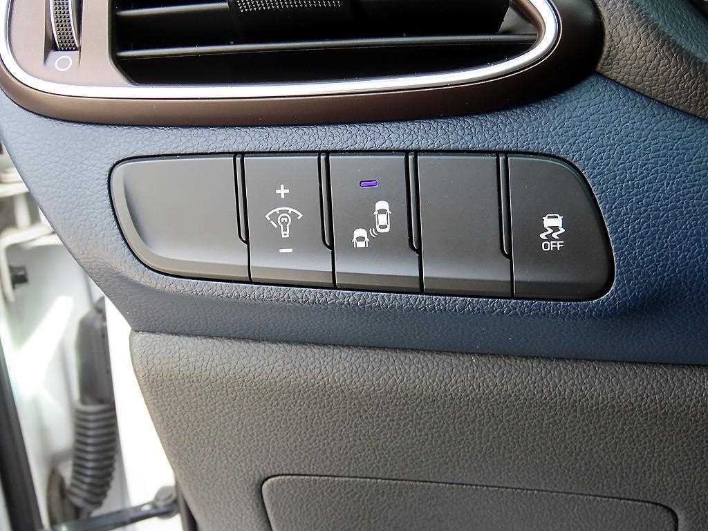 Hyundai i30 — photo 12