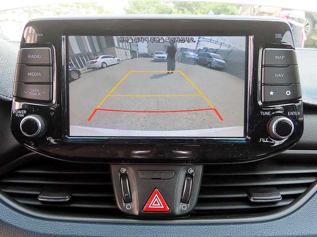 Hyundai i30 — photo 14