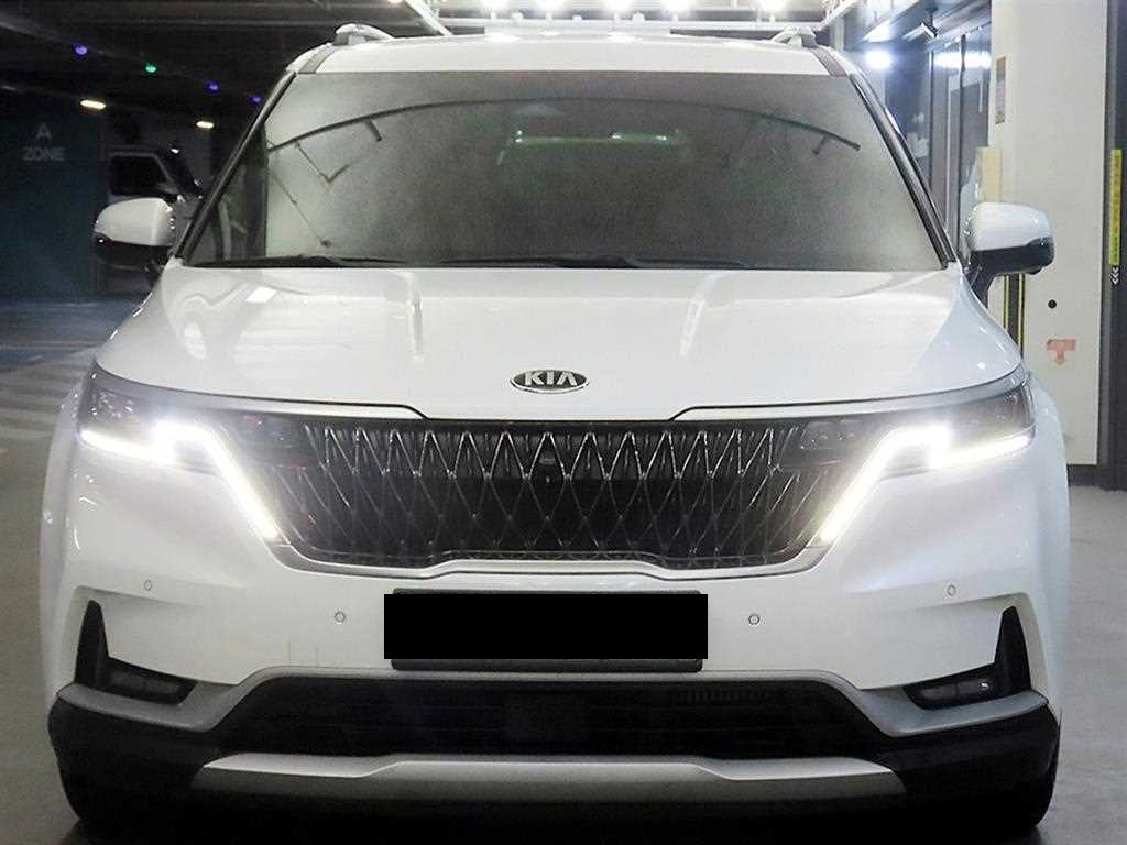 Kia Carnival — photo 02