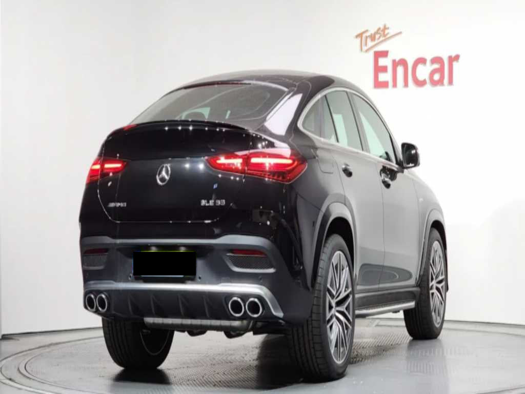 Mercedes-Benz GLE-Class — photo 02