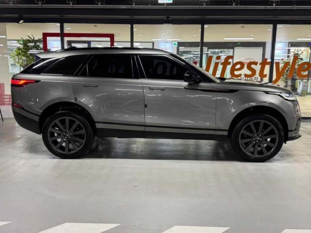 Land Rover Range Rover Velar — photo 03