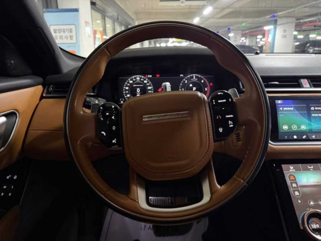 Land Rover Range Rover Velar — photo 08