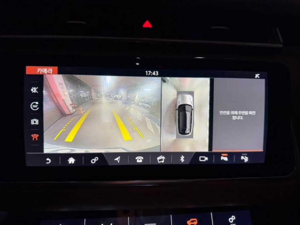 Land Rover Range Rover Velar — photo 11