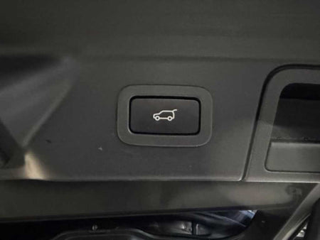 Land Rover Range Rover Velar — photo 18