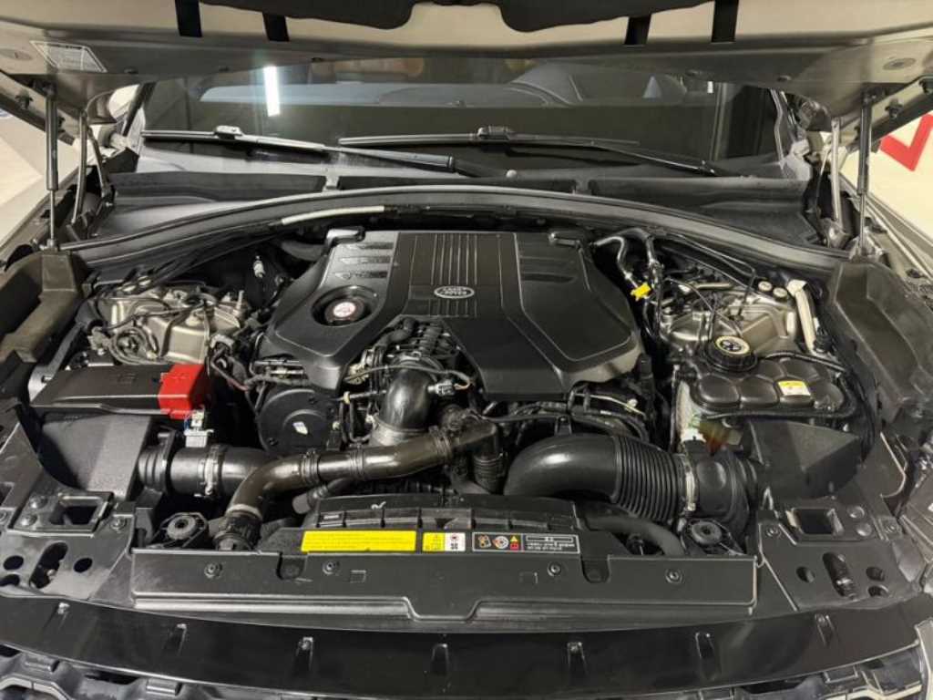 Land Rover Range Rover Velar — photo 19