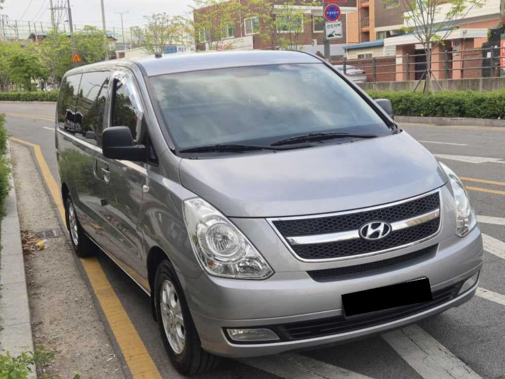 Hyundai Starex — photo 04