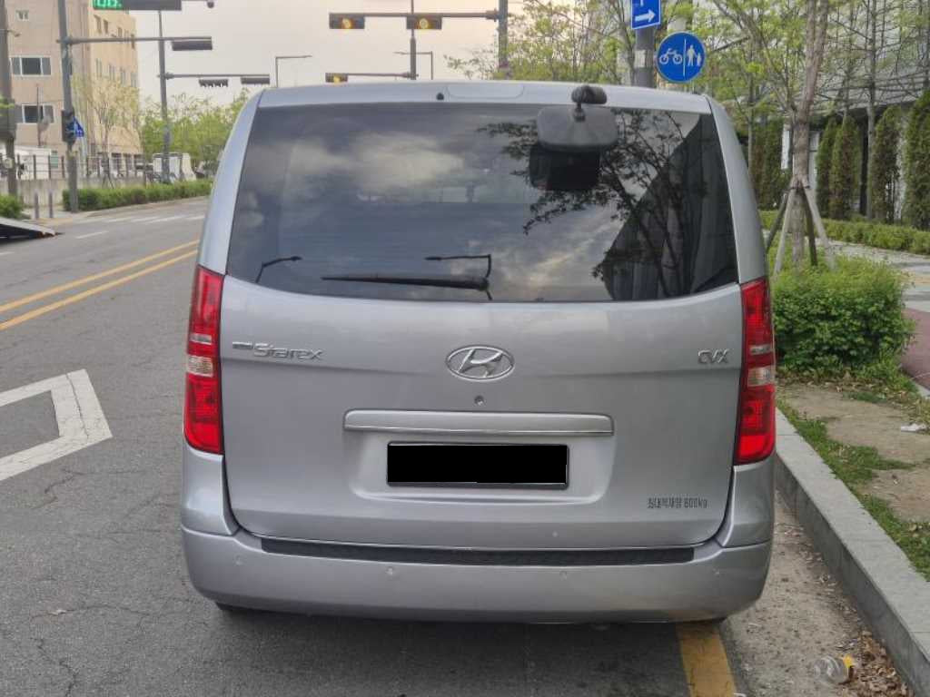 Hyundai Starex — photo 07