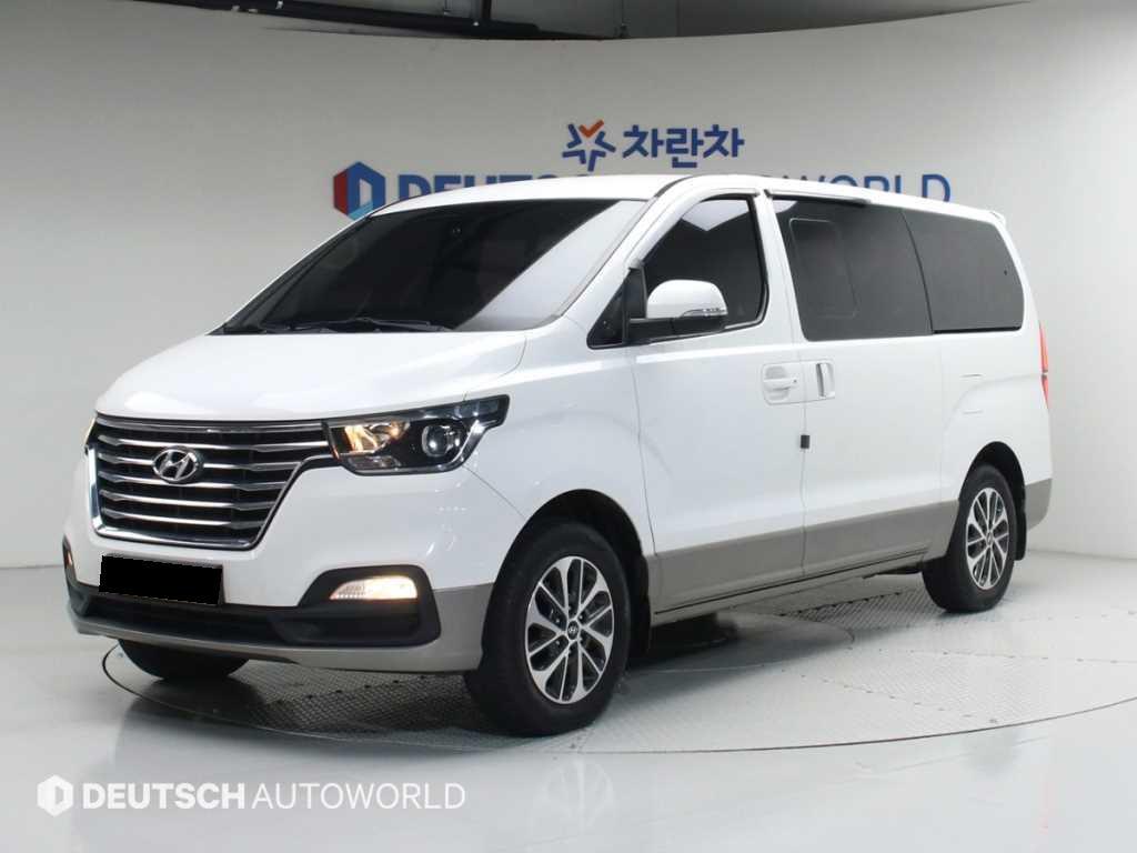 Hyundai Starex — photo 01