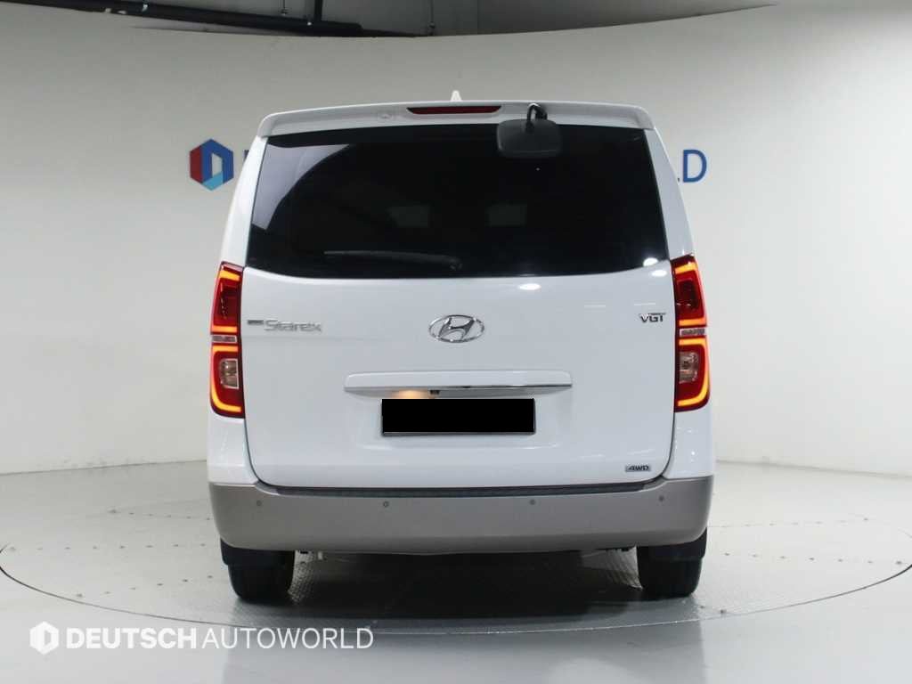 Hyundai Starex — photo 04