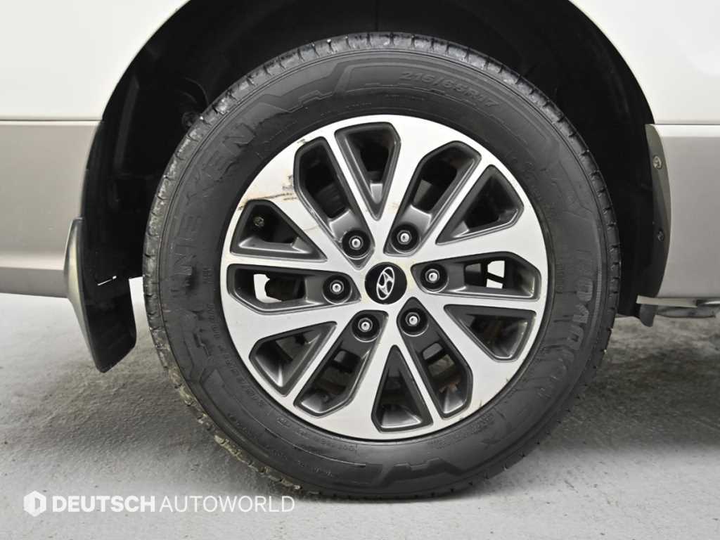 Hyundai Starex — photo 05