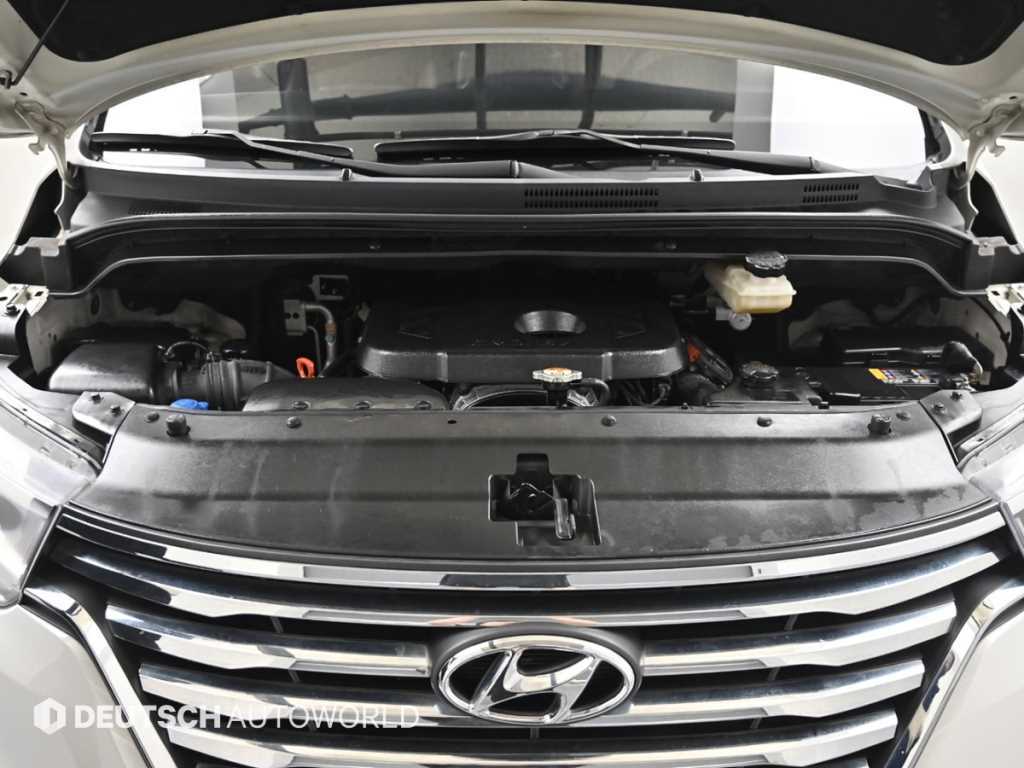 Hyundai Starex — photo 06