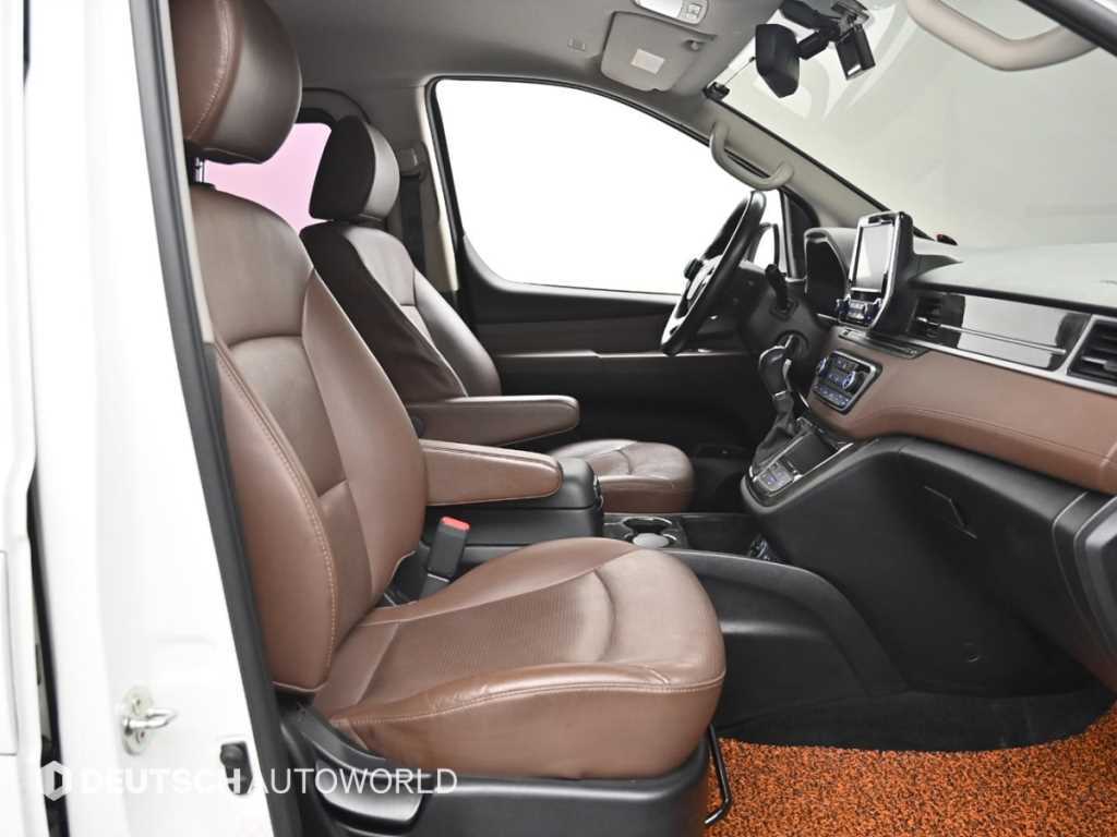 Hyundai Starex — photo 10