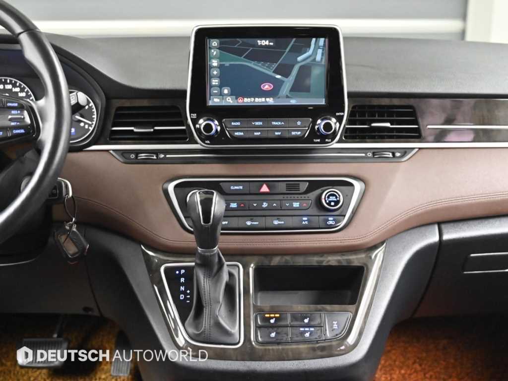 Hyundai Starex — photo 14
