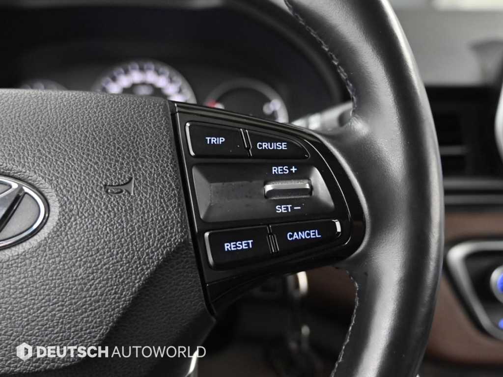 Hyundai Starex — photo 17