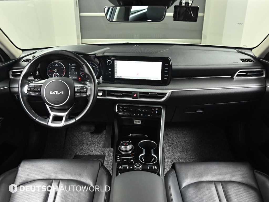 Kia K5 — photo 07