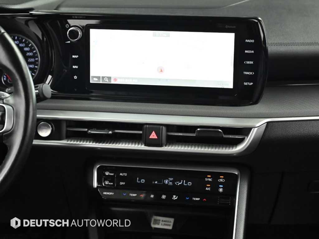 Kia K5 — photo 14
