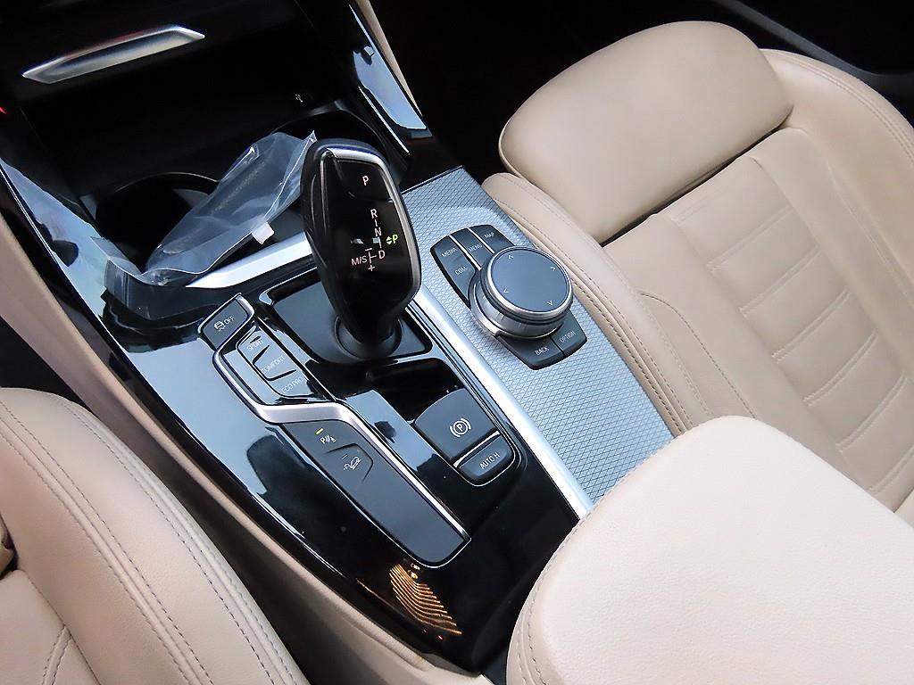 BMW X3 — photo 11