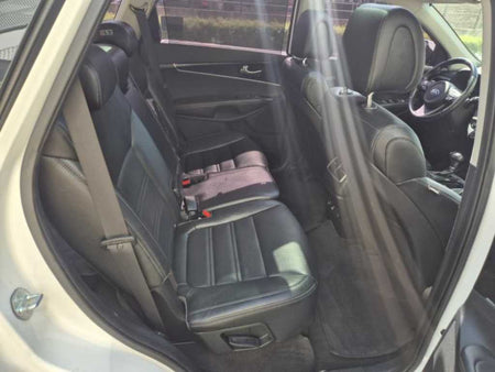 Kia Sorento — photo 09