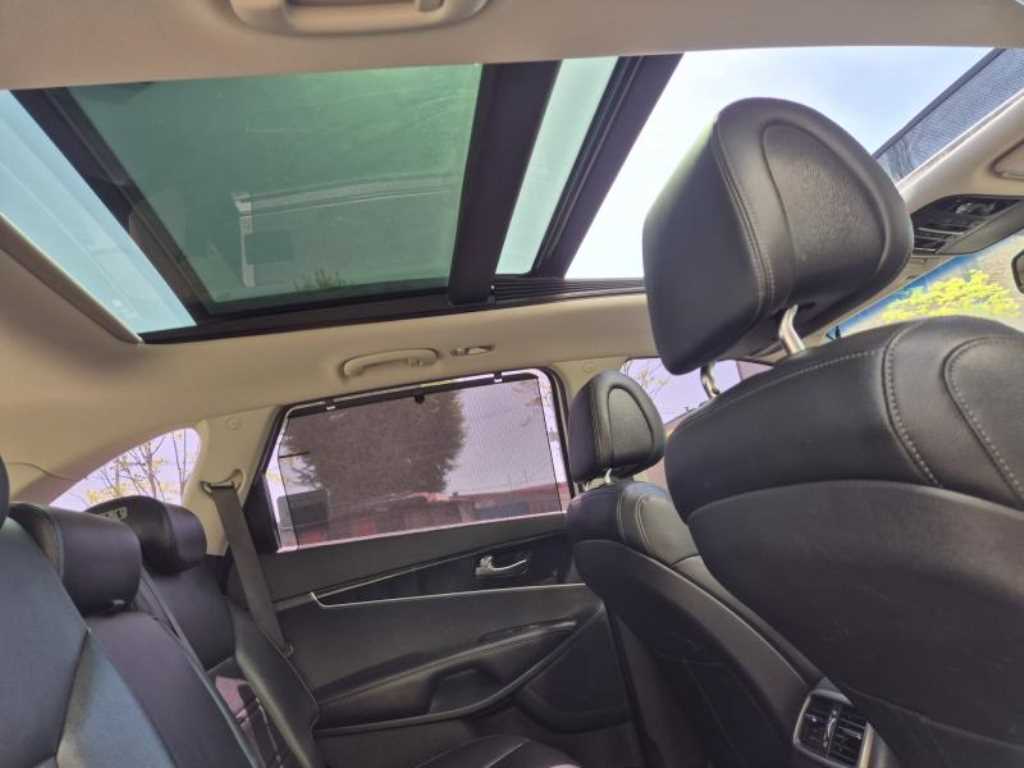 Kia Sorento — photo 14