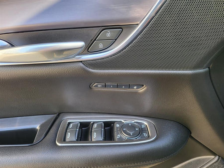 Cadillac XT5 — photo 12