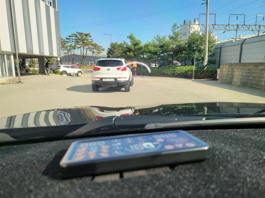 Cadillac XT5 — photo 16