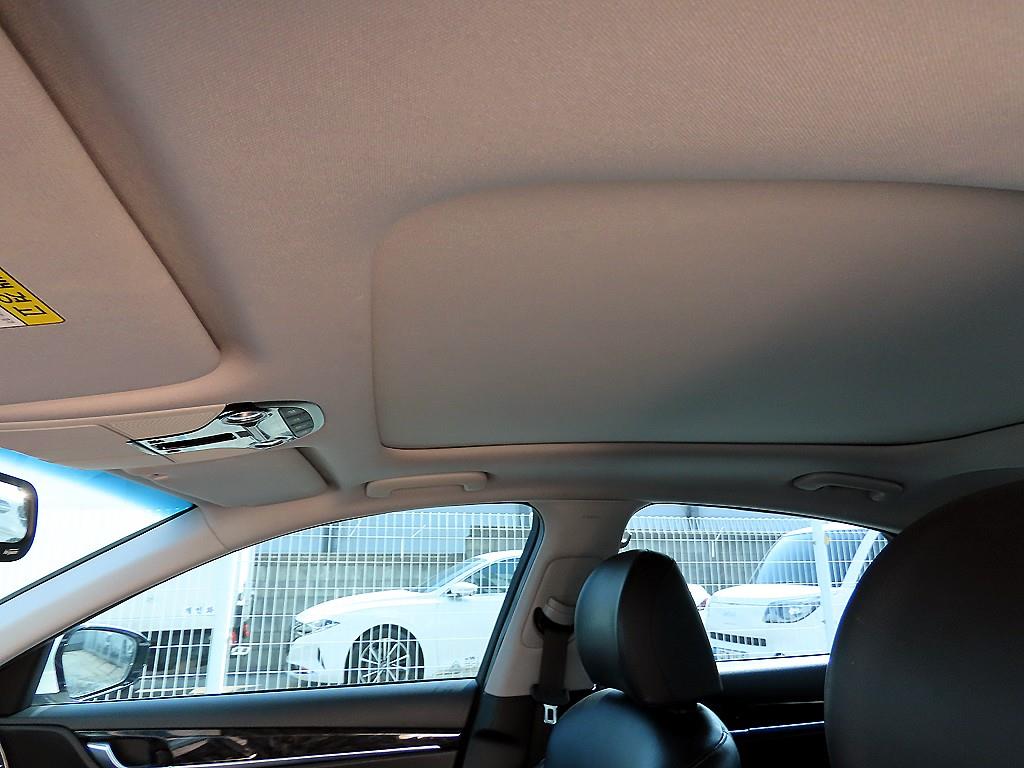 Hyundai Grandeur — photo 18