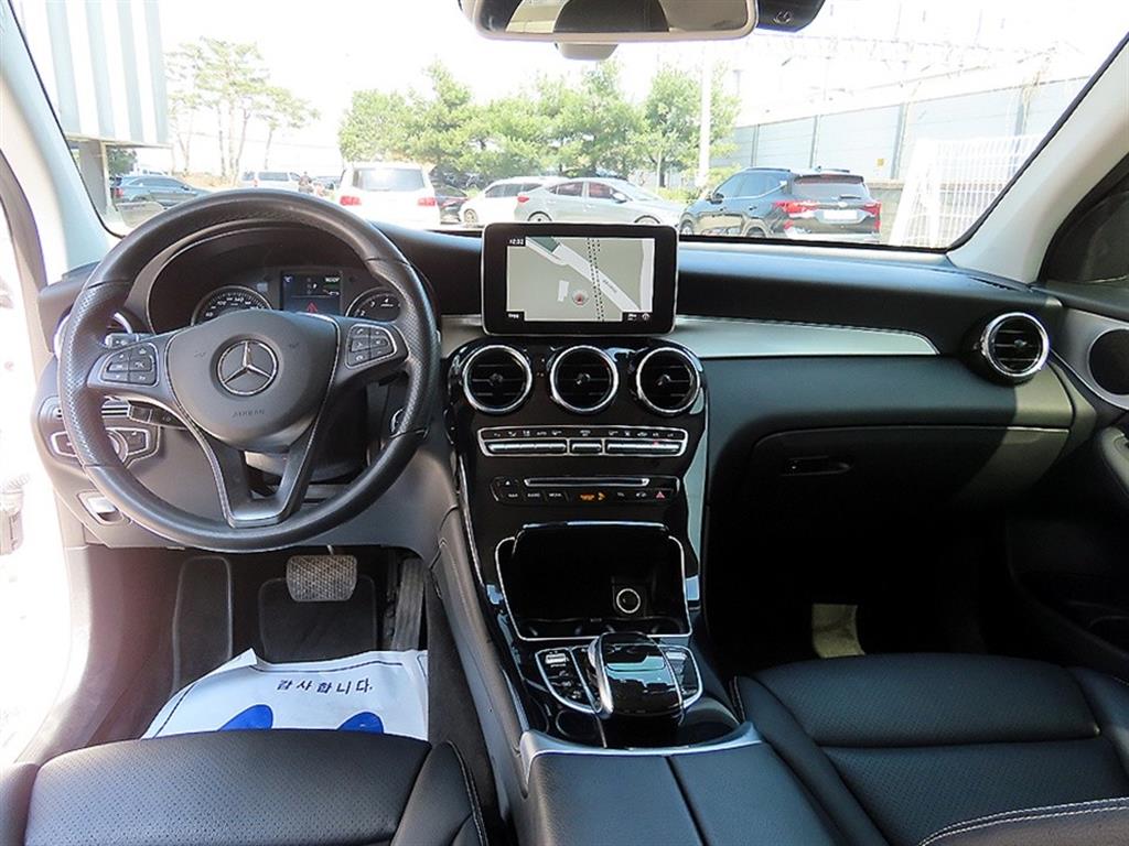 Mercedes-Benz GLC-Class — photo 07