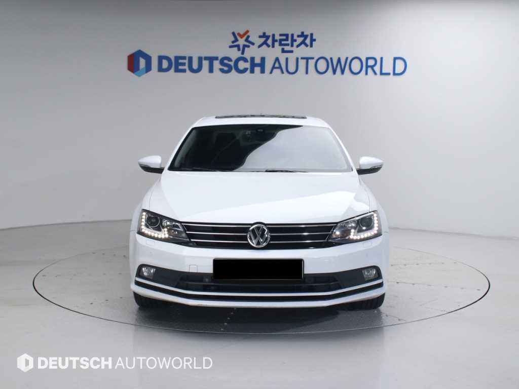 Volkswagen Jetta — photo 03