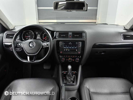 Volkswagen Jetta — photo 07