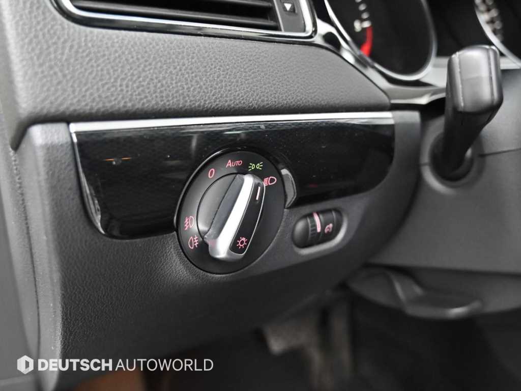 Volkswagen Jetta — photo 16