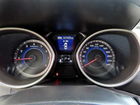 Hyundai Avante — photo 09
