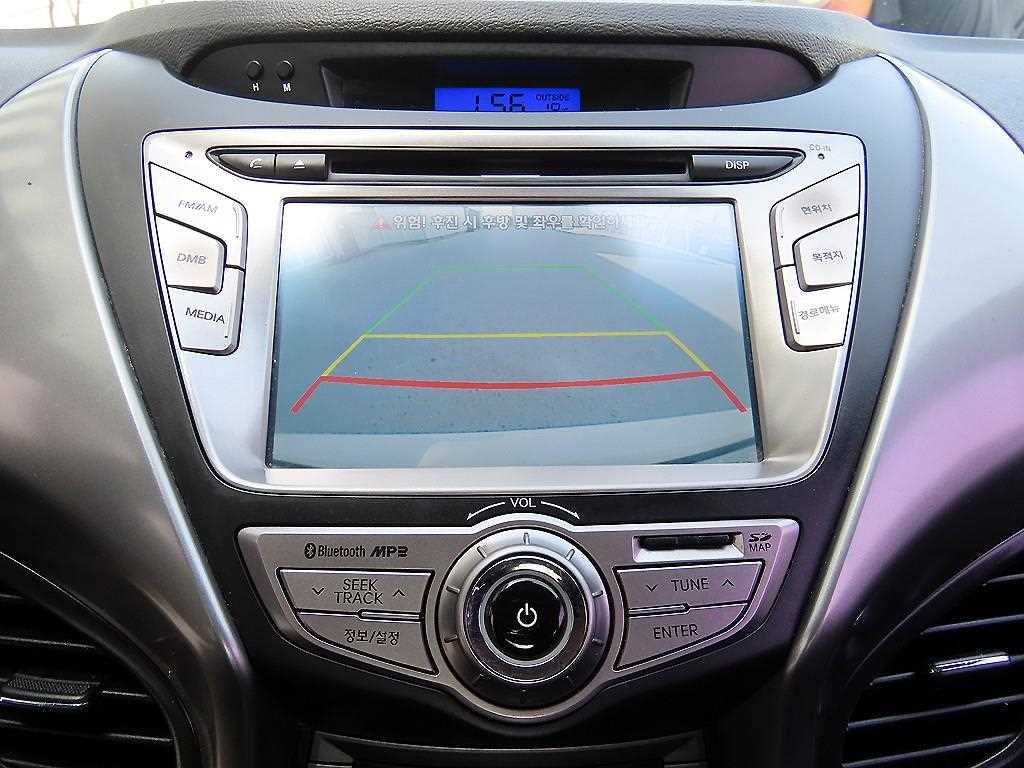 Hyundai Avante — photo 15