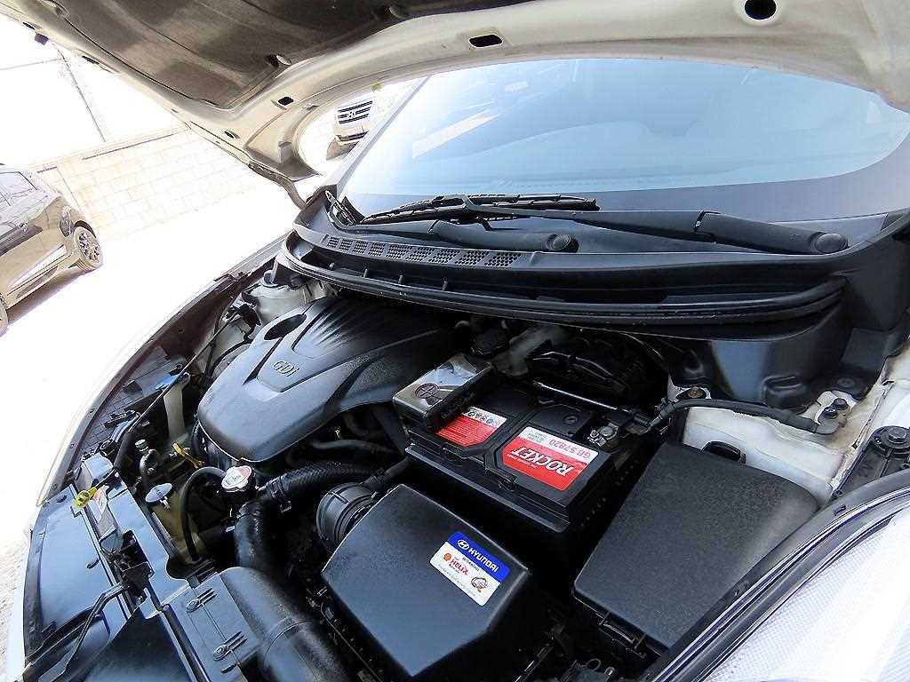 Hyundai Avante — photo 18